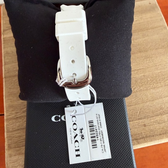 Coach Maddy Watch - Picture 6 of 8